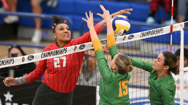 Mater Dei 3, Mira Costa 0 2023 girls vball SS D1 championship by Heston Quan 11-04-2023110420236 (2)